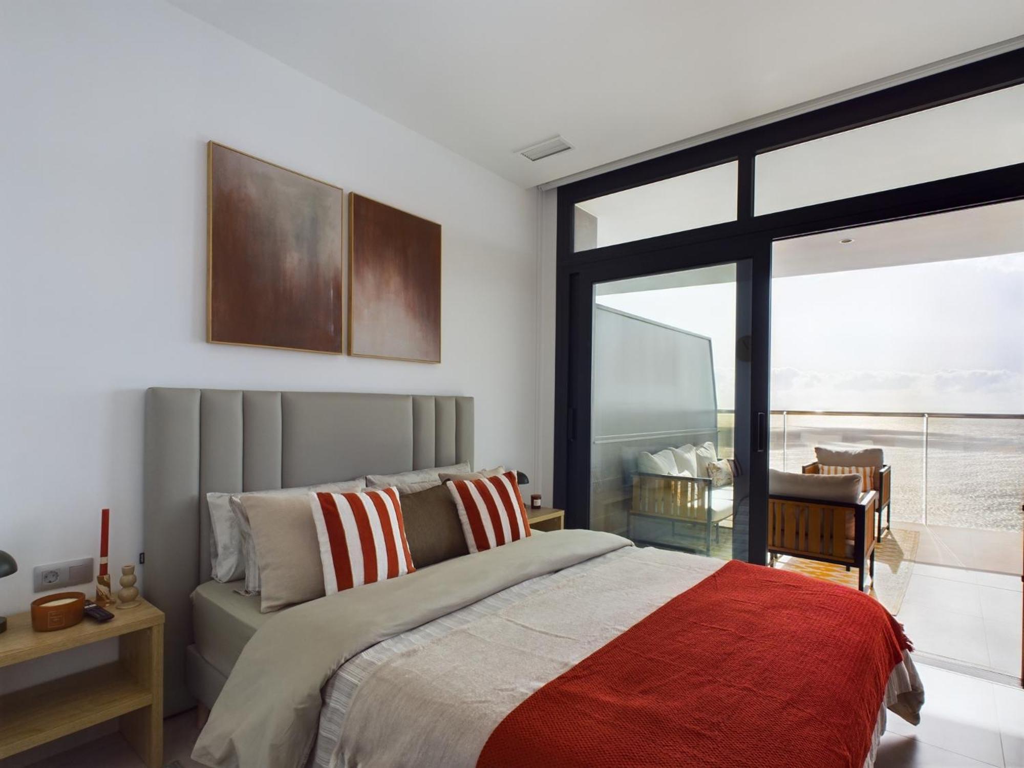 Sunset Cliffs Yellow Apartment